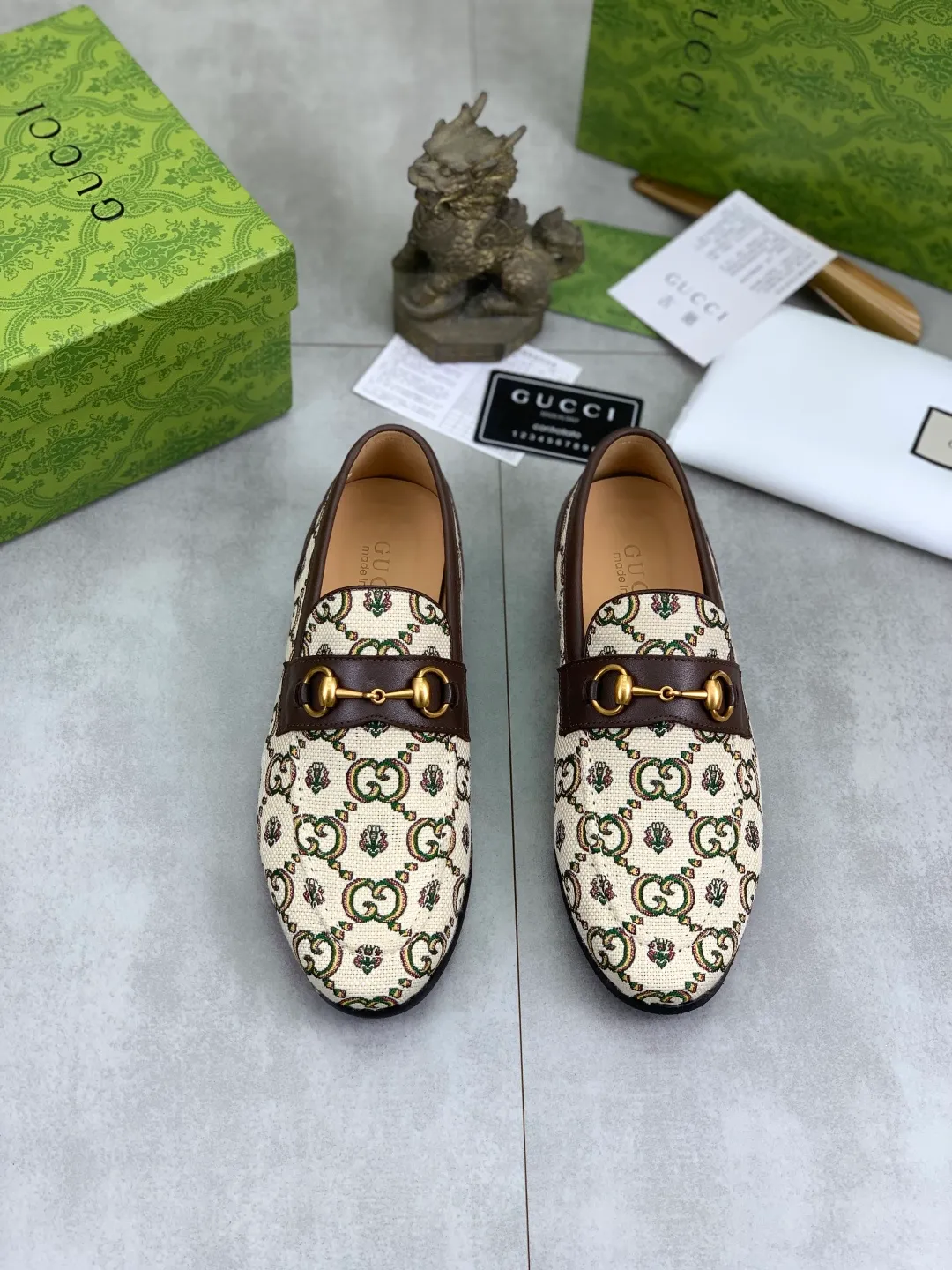 Men's Men's Shoes💰P580💰【New Style】Water-dyed Niuli Gucci's most popular selection of lazy slip-on leather shoes (Gucci) official website latest Gucci lazy leather shoes, hot style 💥 simple and elegant style, exclusive for trendy men. Unique official website latest brand original double G embossing Elements 👑 Original Gucci decoration, fashionable and elegant, fabric original calfskin ✅ fully imported first-layer cowhide lining, official website designated wear-resistant, rubber business outsole, classic model taken at the counter in real life 🎬38-44 black brown optional